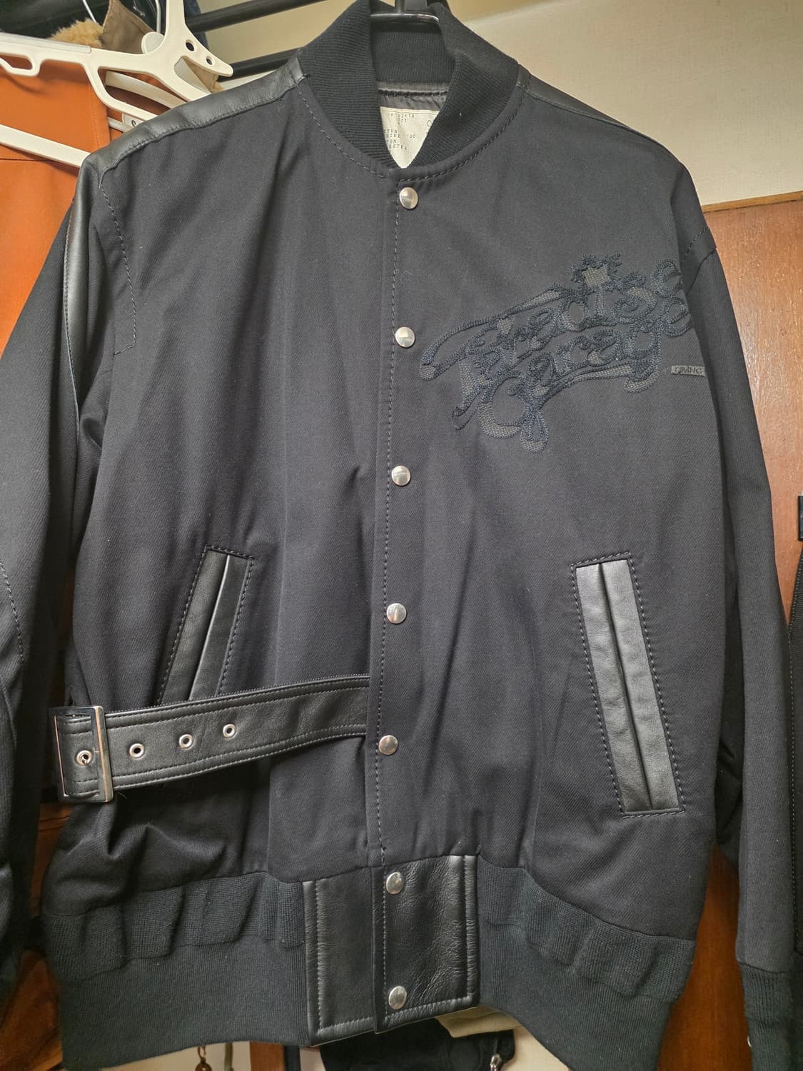 sacai 사카이 블랙 엠브로이더리 스타디움 자켓 2