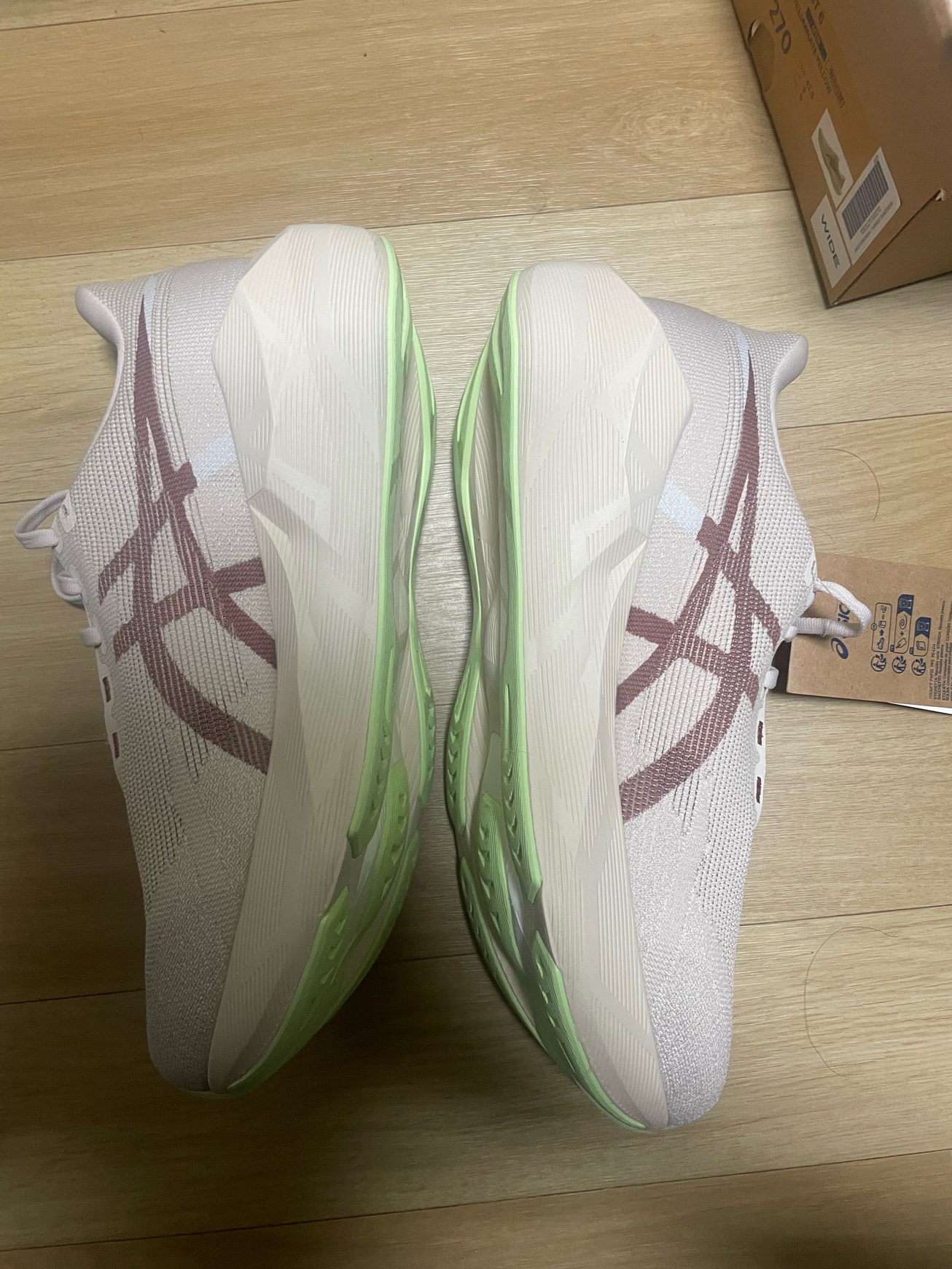 아식스 노바블라스트 3