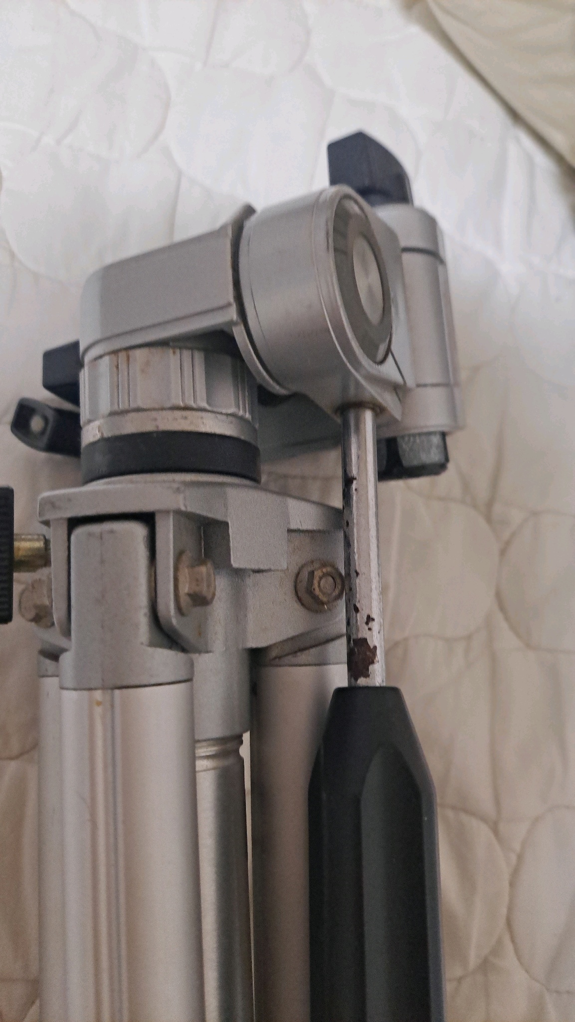 SLIK SP-123 삼각대입니다. 4