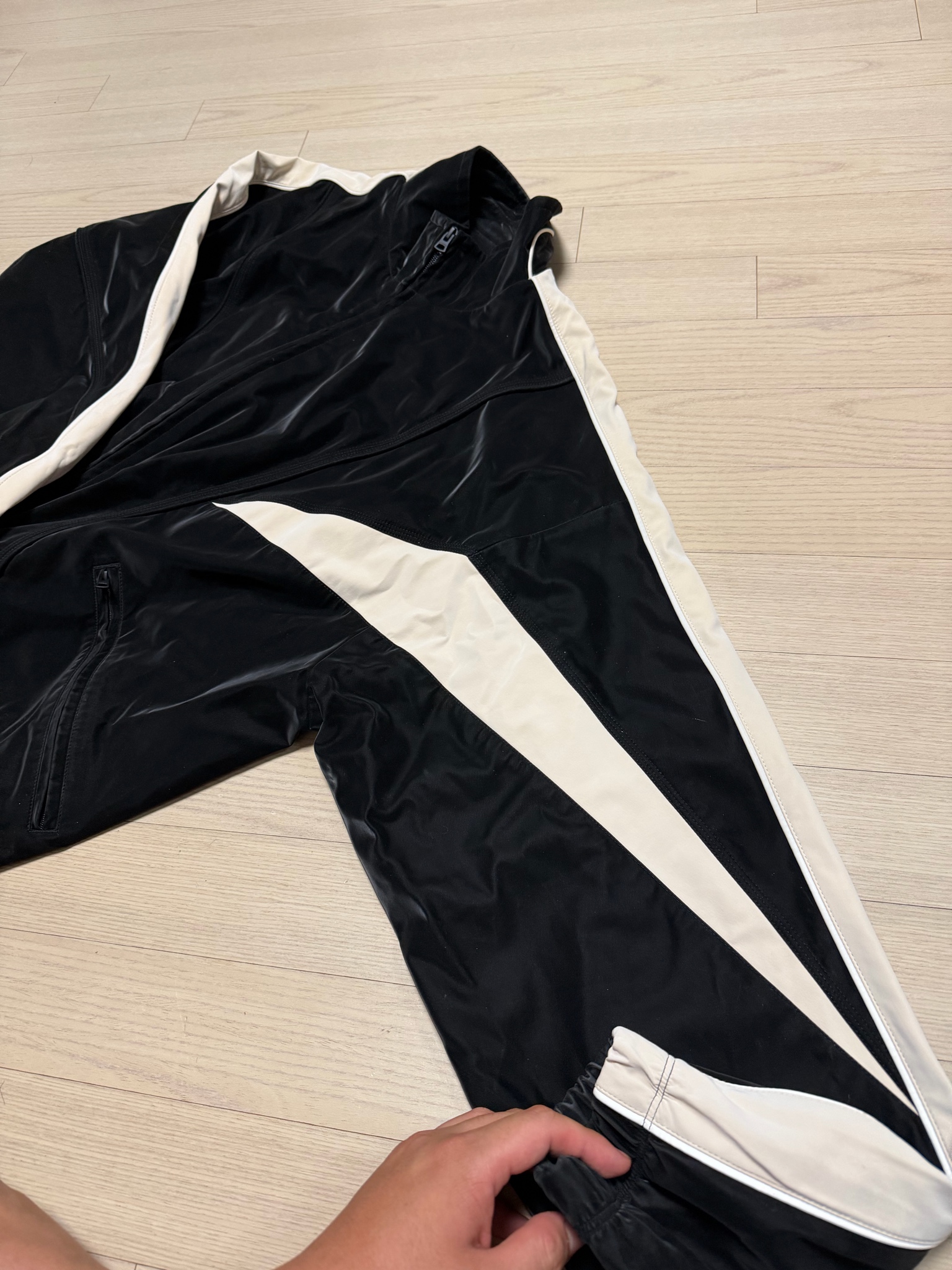 일꼬르소 벨벳라이크 바람막이 자켓 L 3