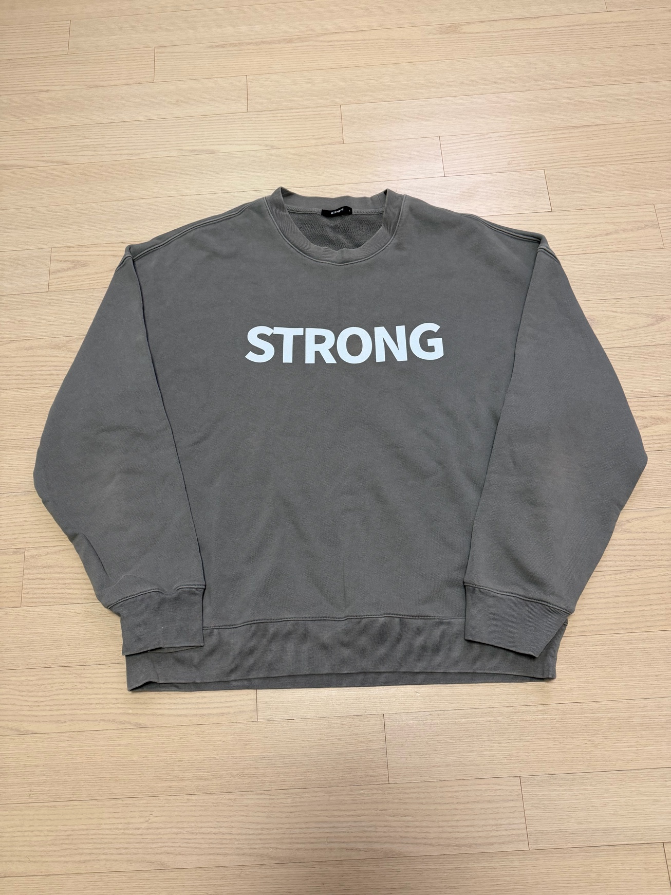 알레그리 가먼트다잉 스트롱 STRONG 맨투맨 L