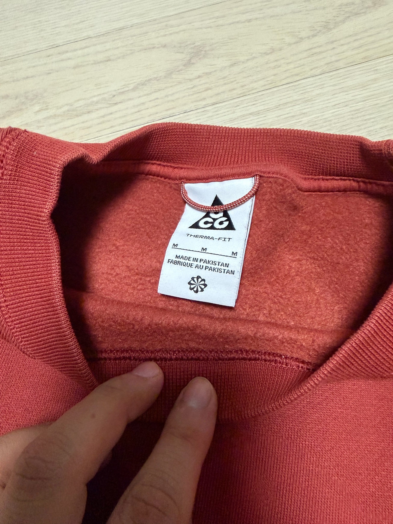 나이키 ACG 써마핏 기모 자수 맨투맨  M 95 6