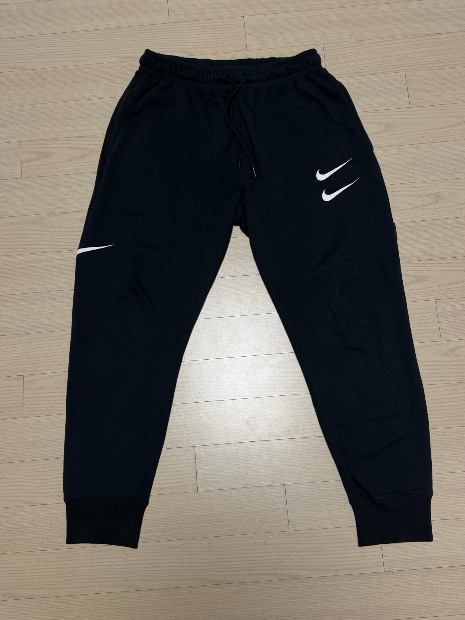 나이키 더블 스우시 자수 조거 팬츠 블랙 M 4