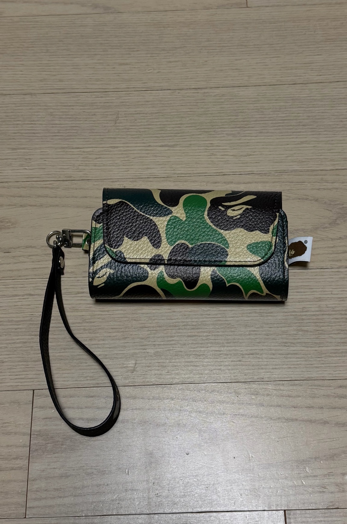 베이프 정품 카모 가죽 케이스