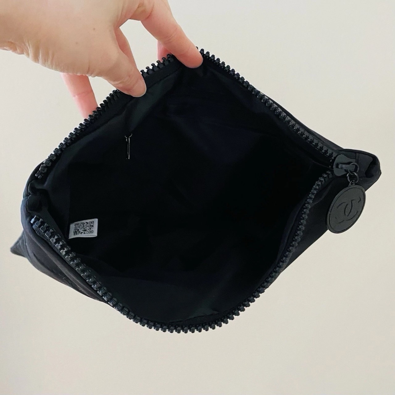 샤넬뷰티 기프트 패딩파우치 블랙 8